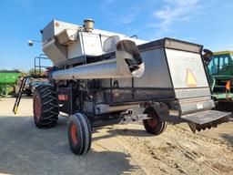 Gleaner M3 Combine