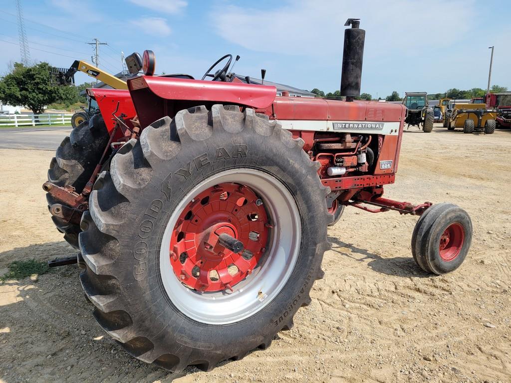 International 826 Tractor