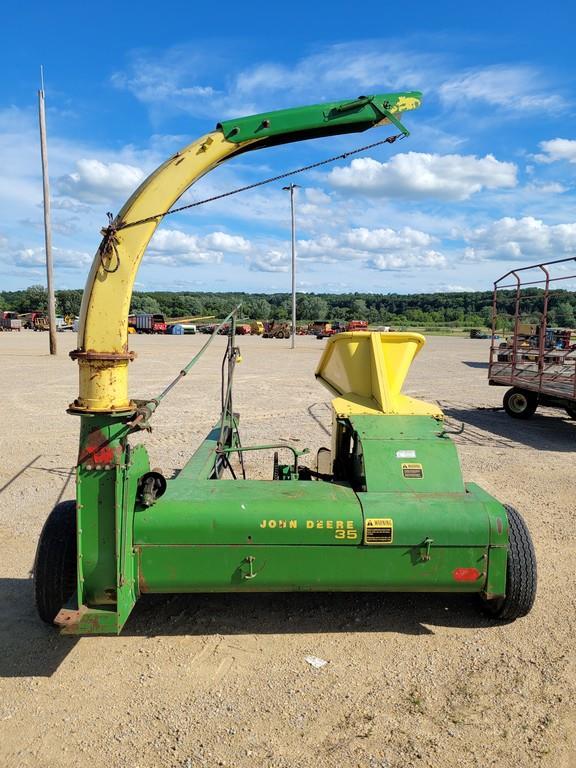 John Deere 35 Pull Type Chopper