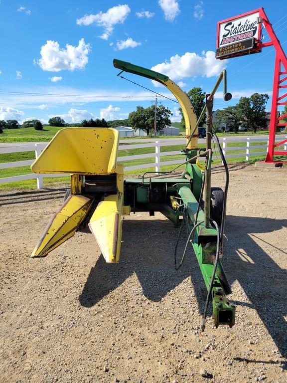 John Deere 35 Pull Type Chopper