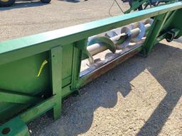 John Deere 643 Corn Head