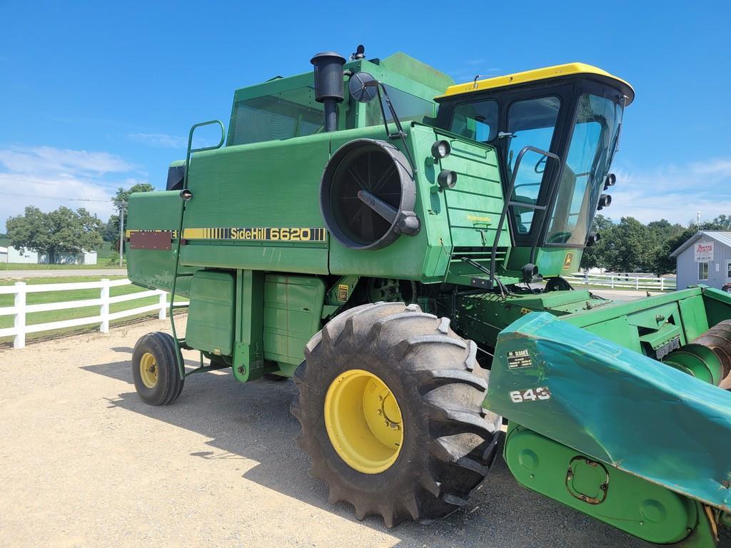 John Deere 6620 Side Hill Combine