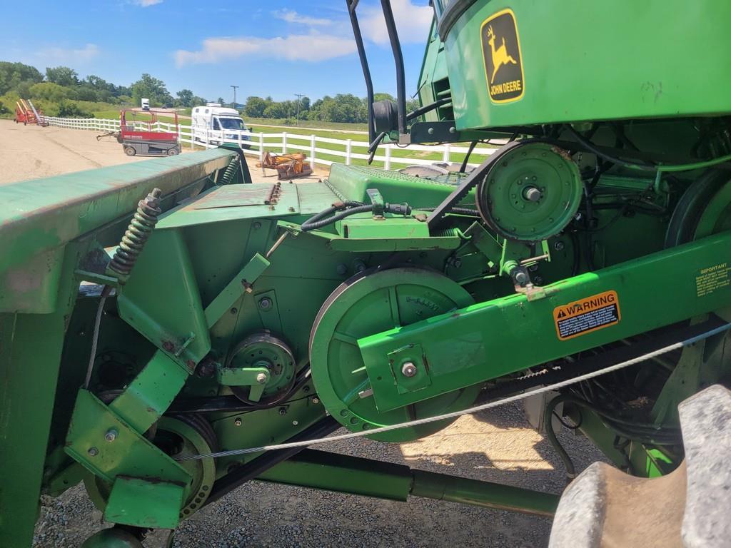 John Deere 6620 Side Hill Combine