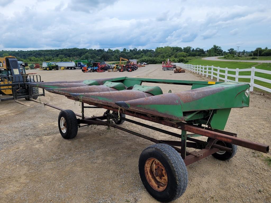 John Deere 444 Corn Head