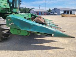 John Deere 643 Corn Head