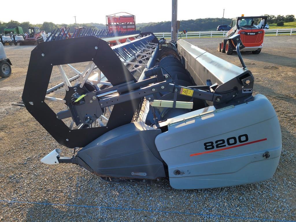 Gleaner 8230 30' Bean Head