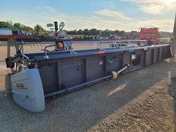 Gleaner 8230 30' Bean Head