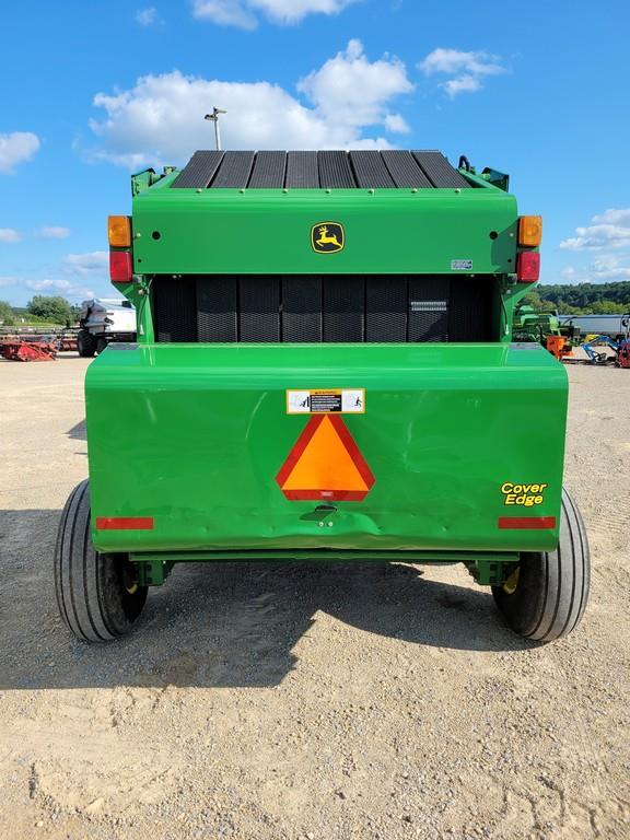 John Deere 568 Round Baler