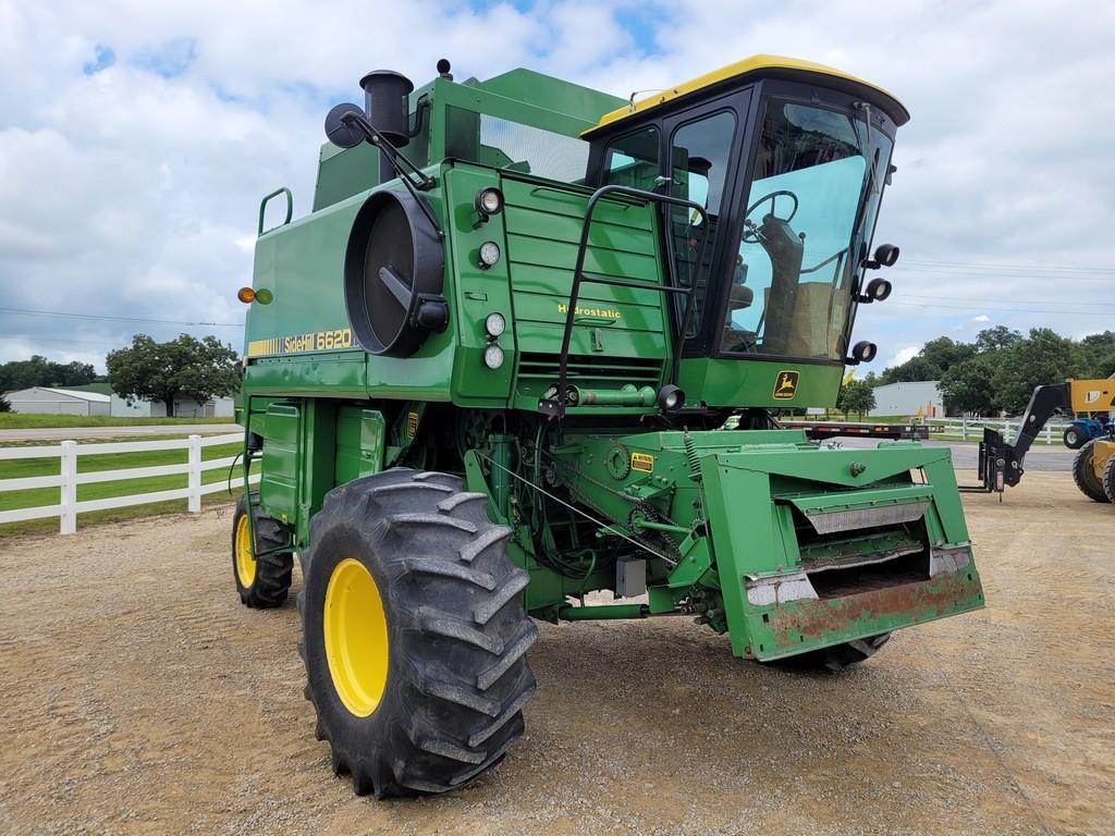 John Deere 6620 Side Hill Combine