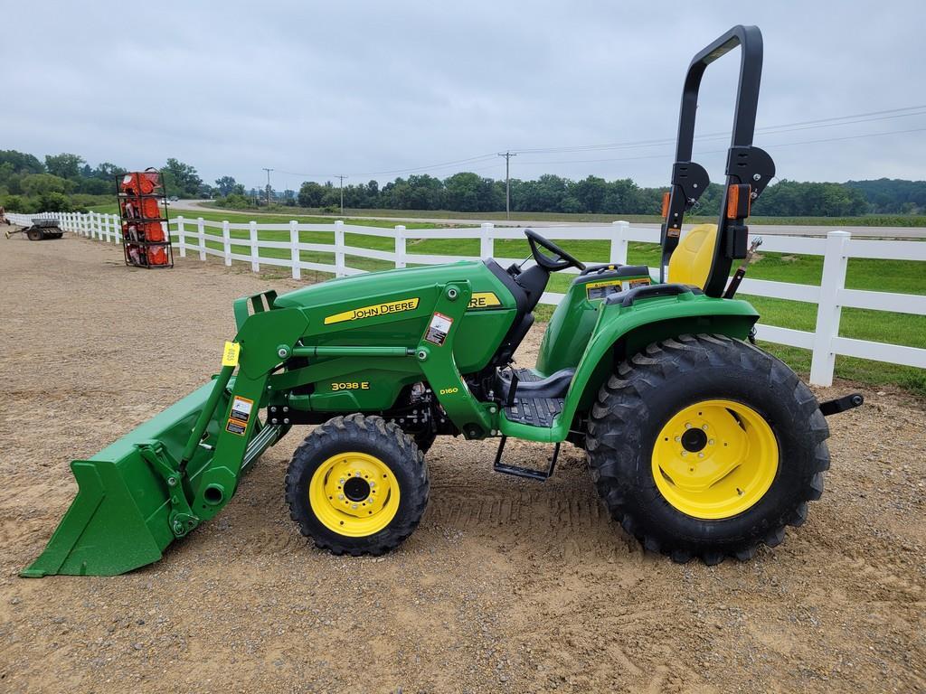 John Deere 3038E Compact Loader Tractor