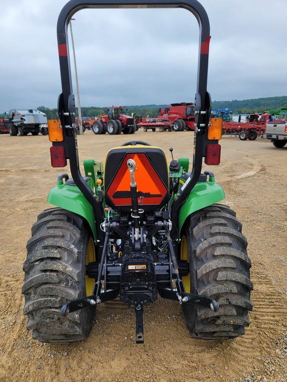 John Deere 3038E Compact Loader Tractor