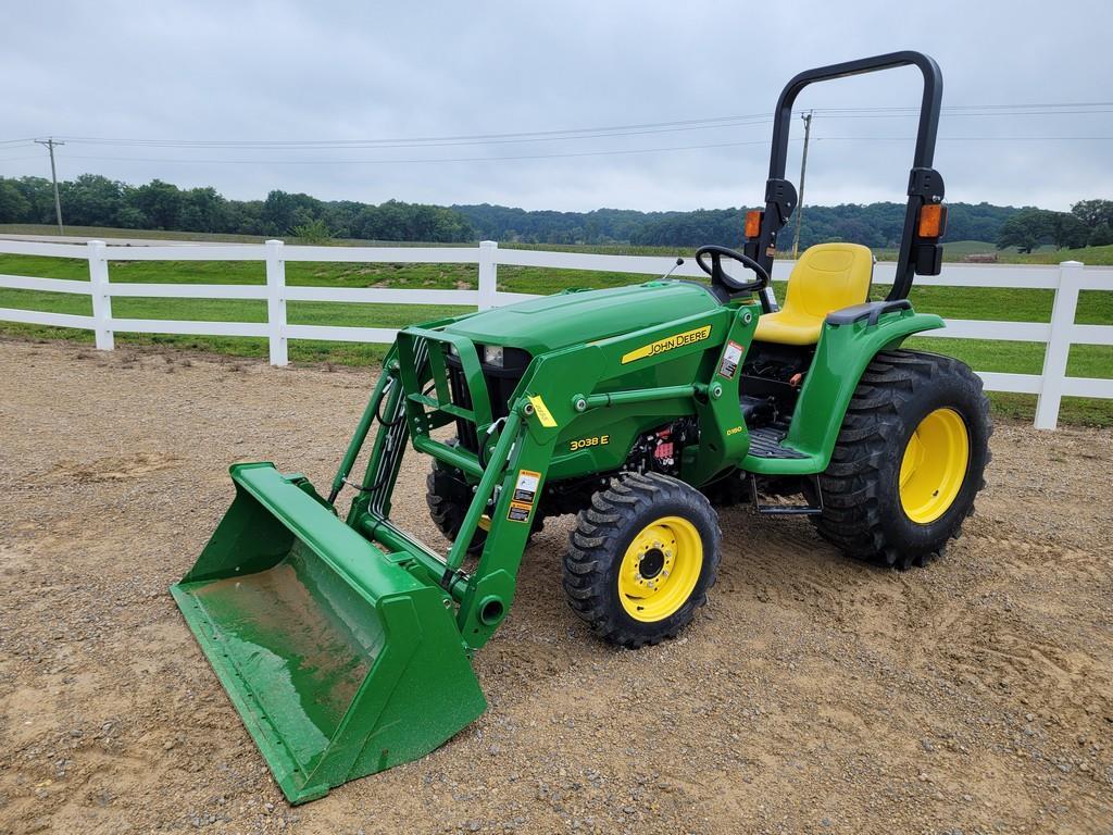 John Deere 3038E Compact Loader Tractor