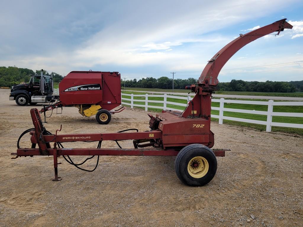 New Holland 782 Pull Type Chopper