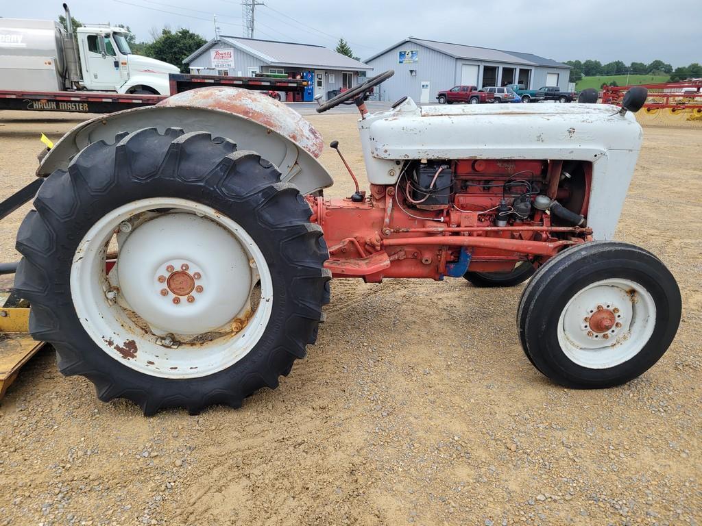 Ford 600 Tractor