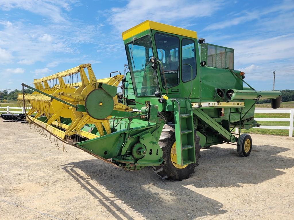 John Deere 3300 Combine & Head