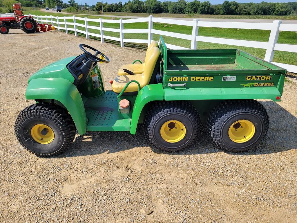 John Deere 6x4 Gator