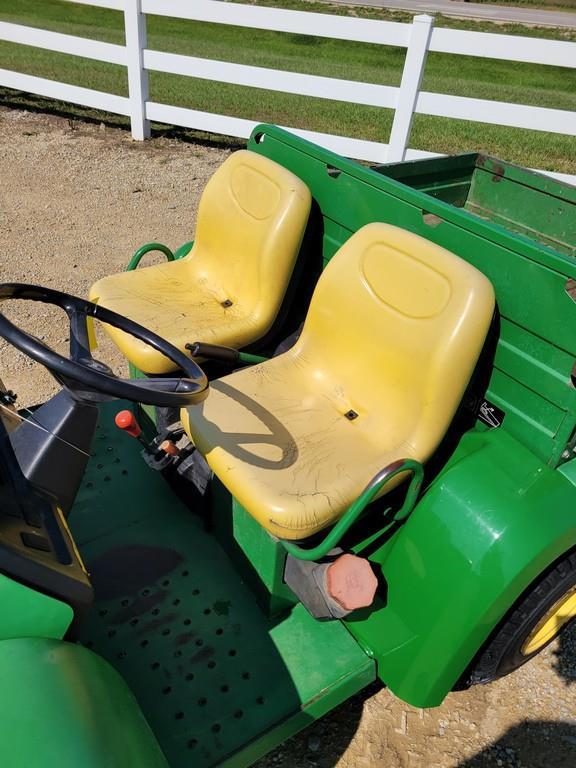 John Deere 6x4 Gator