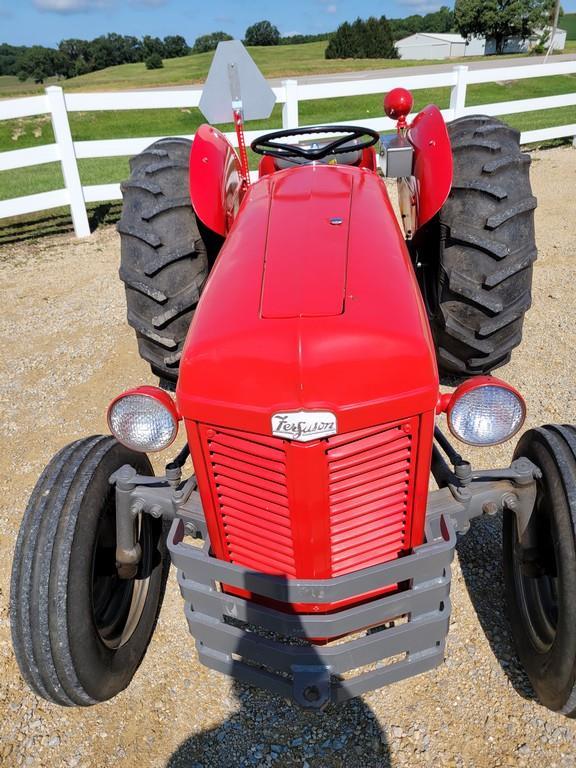 1960 Massey Ferguson 35 Deluxe Tractor