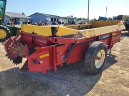 New Holland 165 Manure Spreader