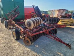 Massey Ferguson 520 18' Disk