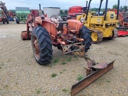 Allis Chalmers D17 Loader Tractor