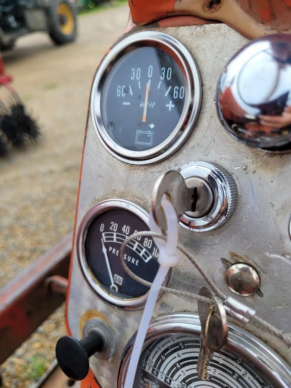 Allis Chalmers D17 Loader Tractor