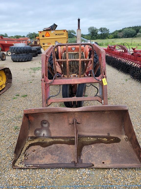 Allis Chalmers D17 Loader Tractor