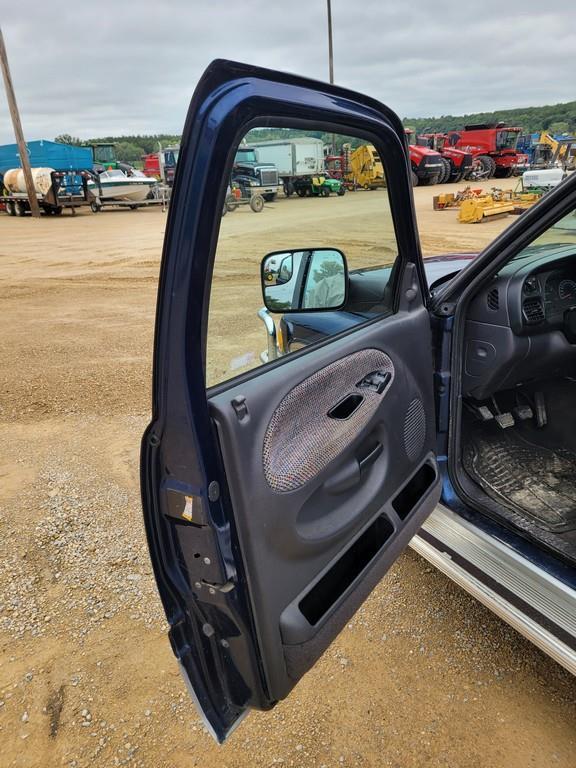 2002 Dodge 2500 Pick Up Truck