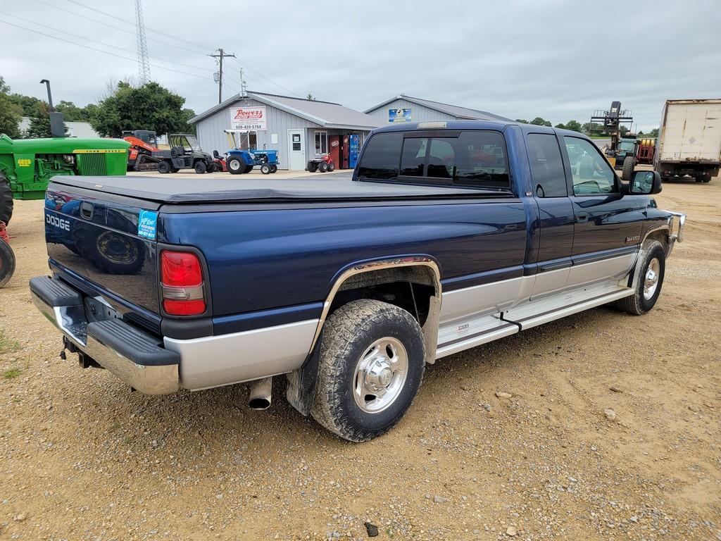 2002 Dodge 2500 Pick Up Truck