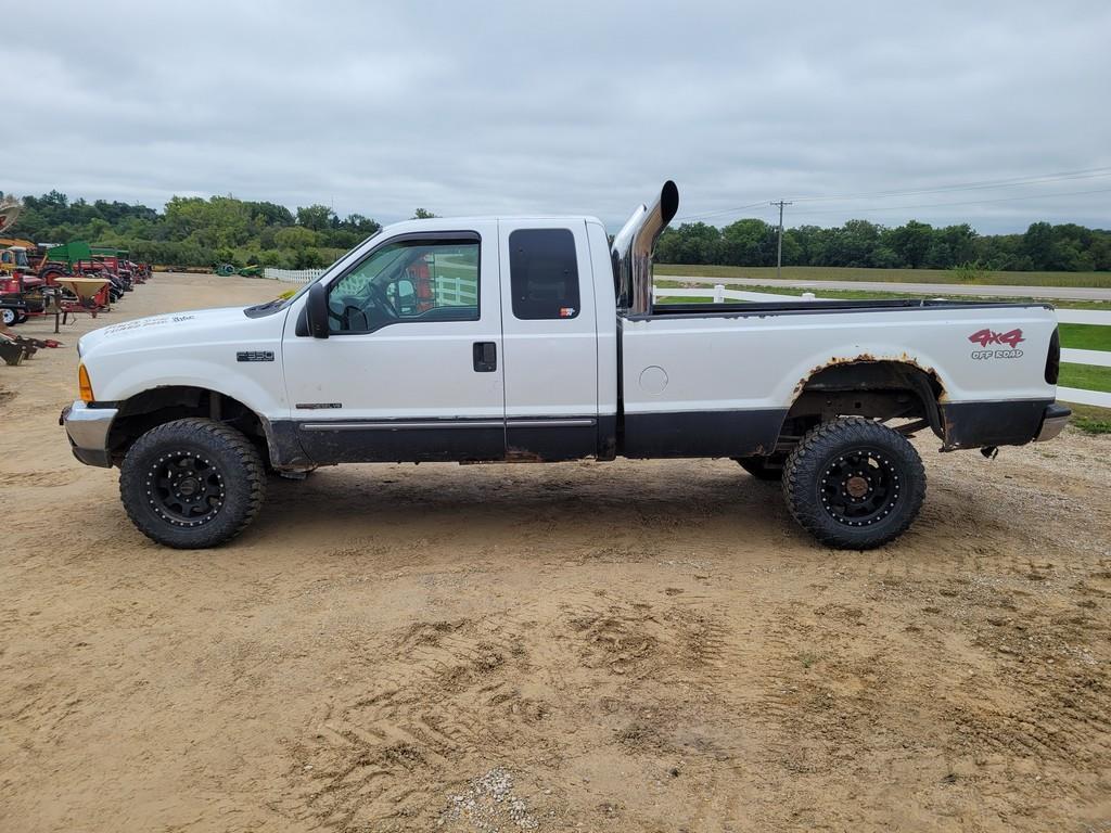 2000 Ford F350 Pick Up Truck