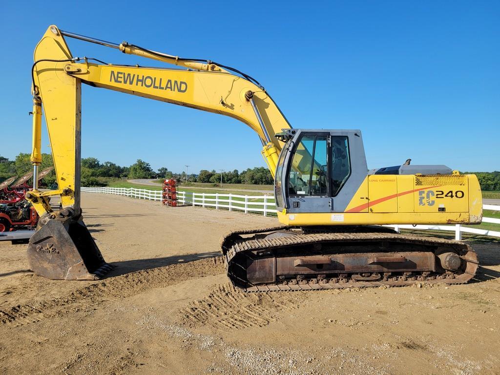 New Holland EC240 Excavator