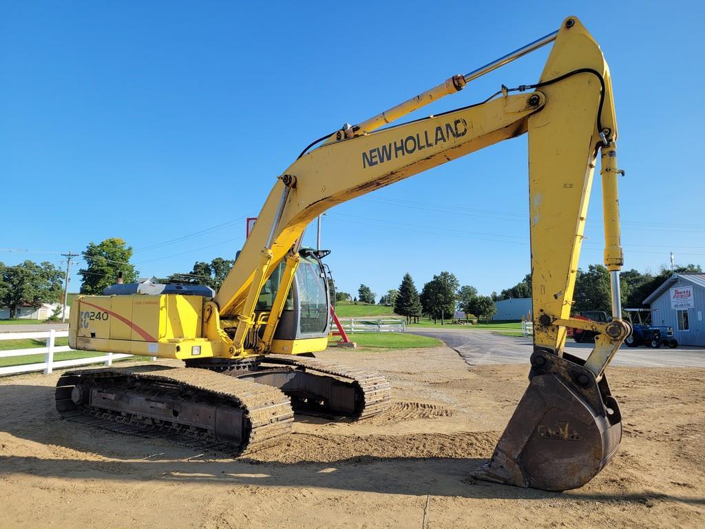 New Holland EC240 Excavator