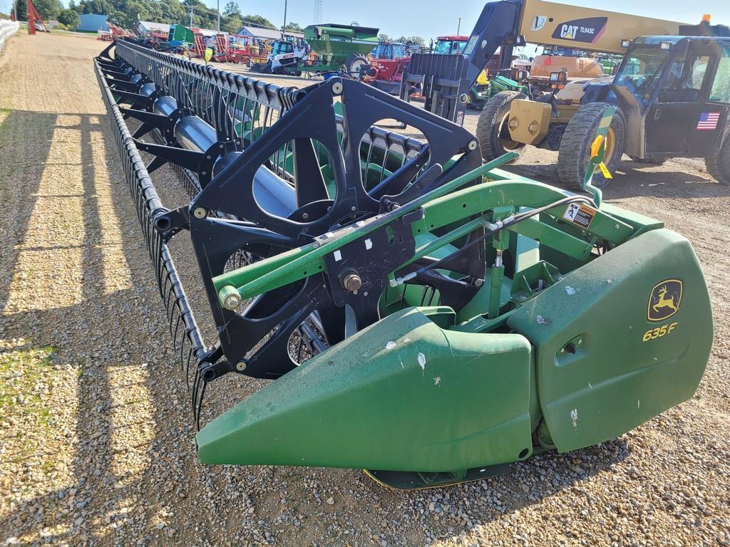 John Deere 635F Bean Head