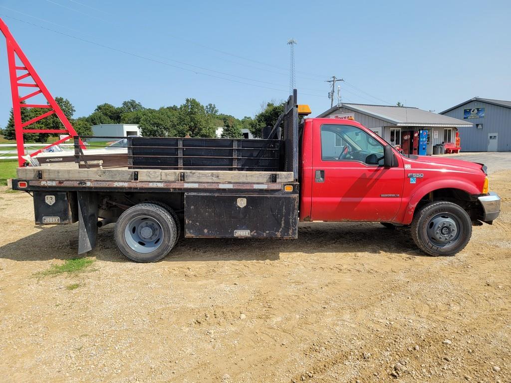 2001 Ford F550 Pick Up Truck