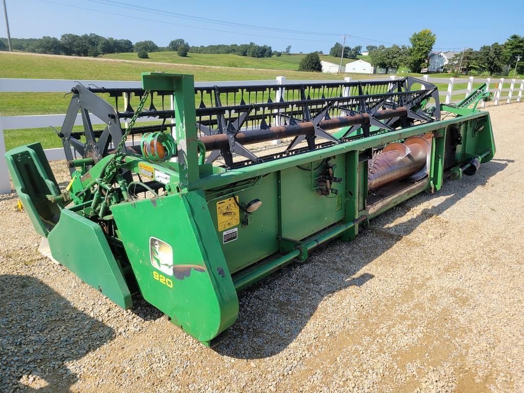 John Deere 920 Bean Head