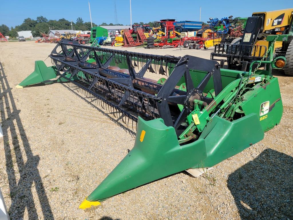 John Deere 920 Bean Head