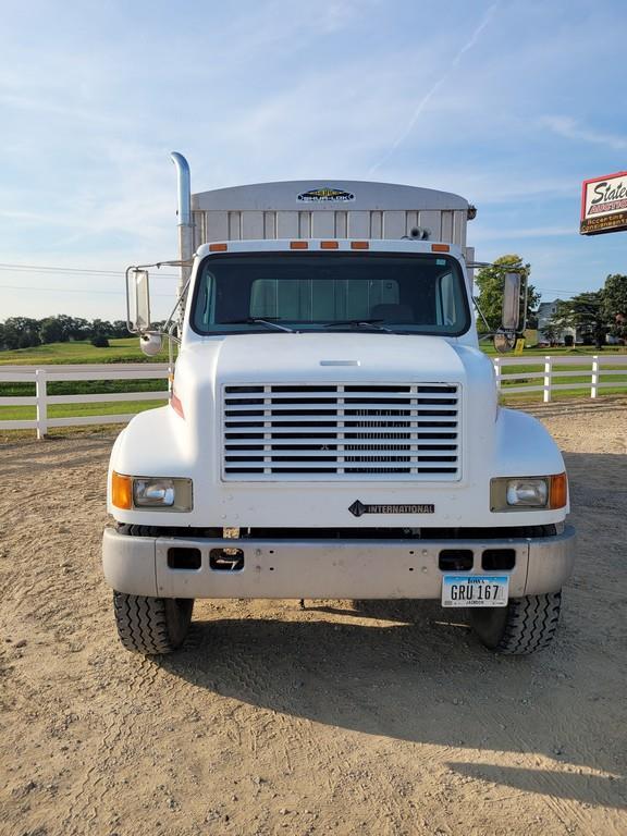 1998 International 4900 Grain Truck