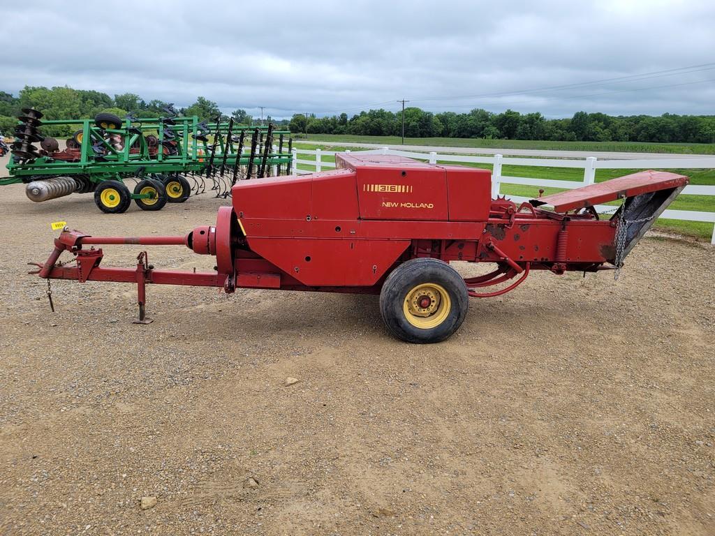 New Holland 316 Square Baler