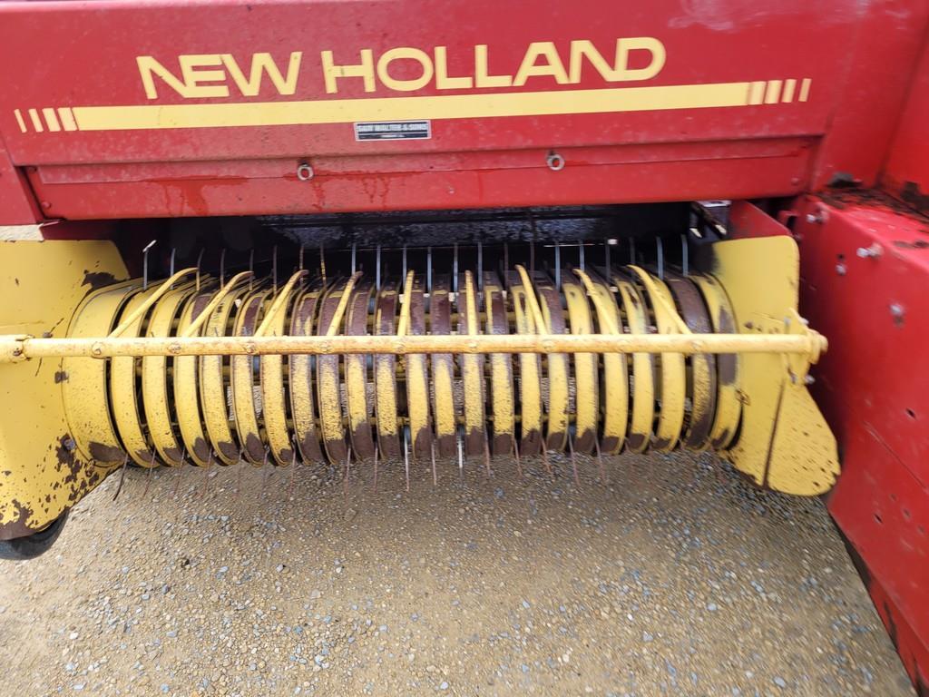 New Holland 316 Square Baler