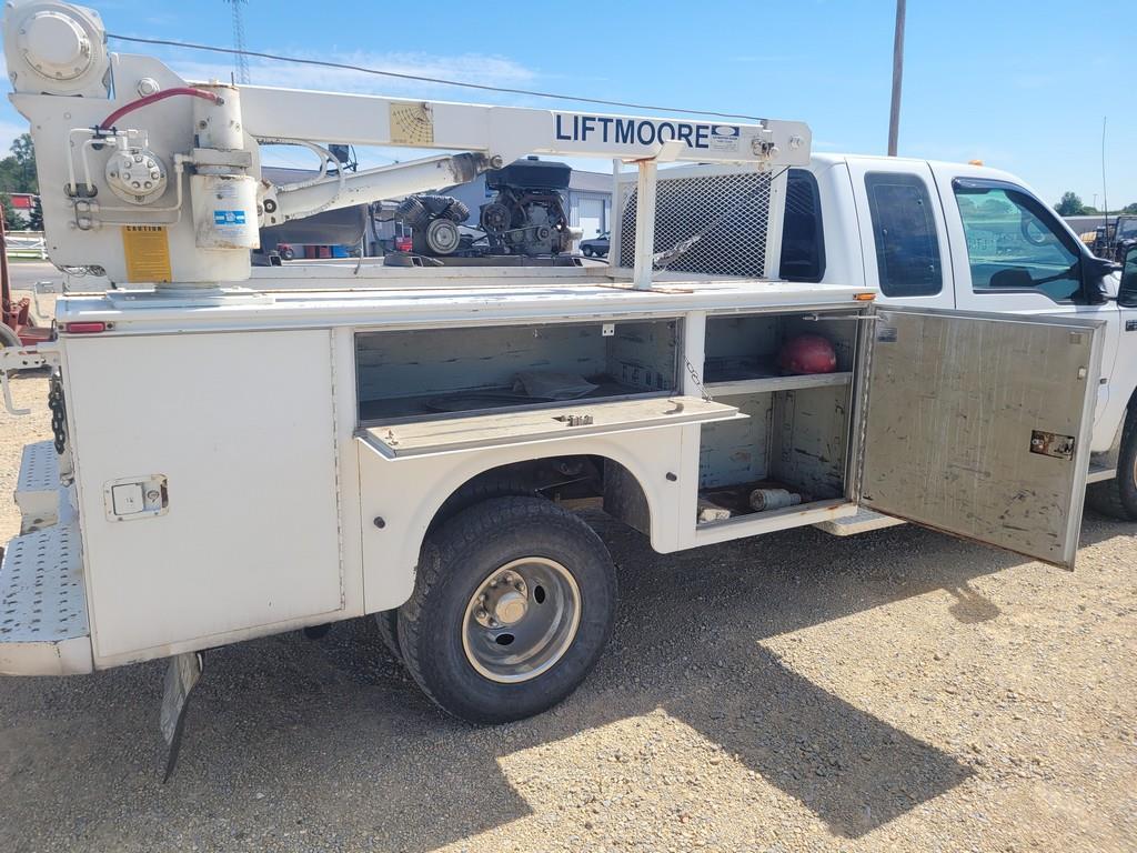 2002 Ford F350 Service Truck