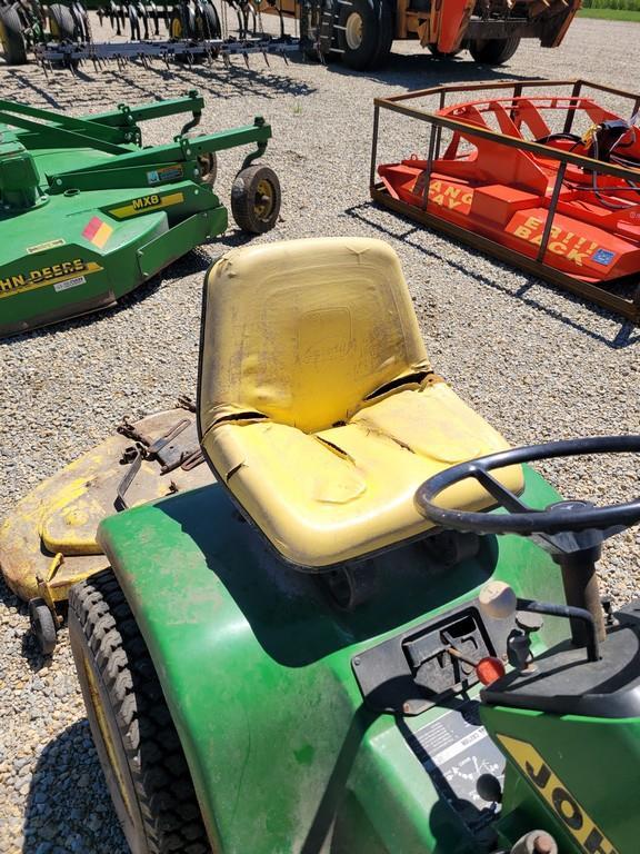 John Deere 212 Lawn Mower