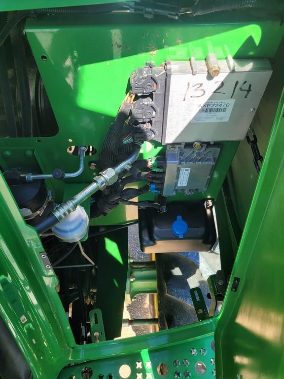 2012 John Deere S670 Combine