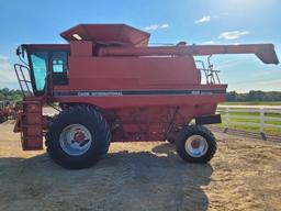 Case IH 1688 Combine