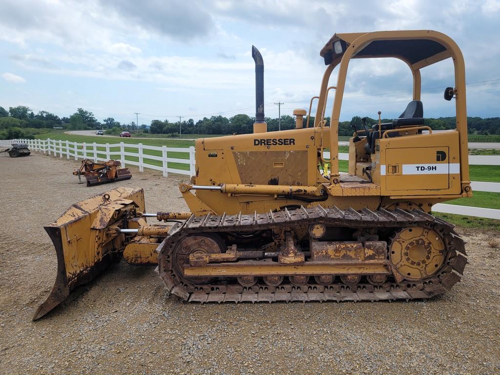 Dresser TD9H Dozer