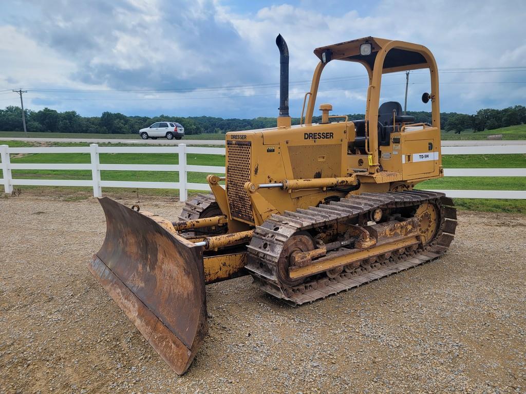 Dresser TD9H Dozer