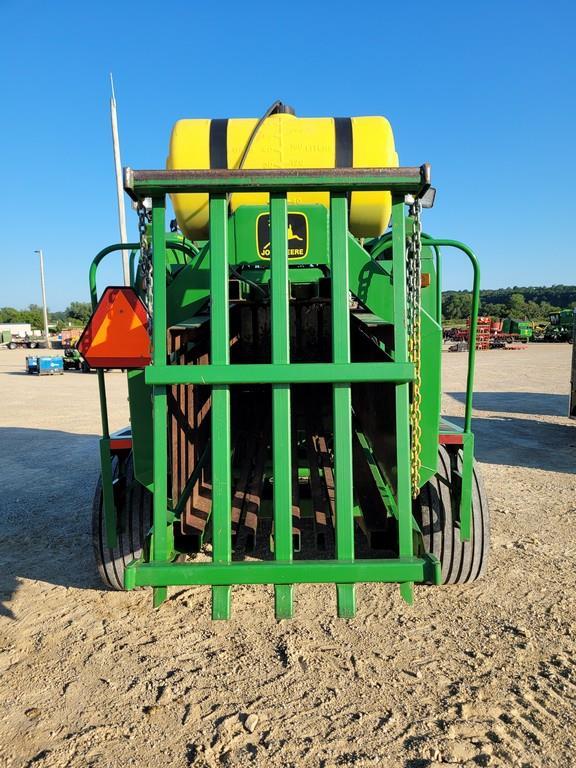 John Deere 100 Large Square Baler