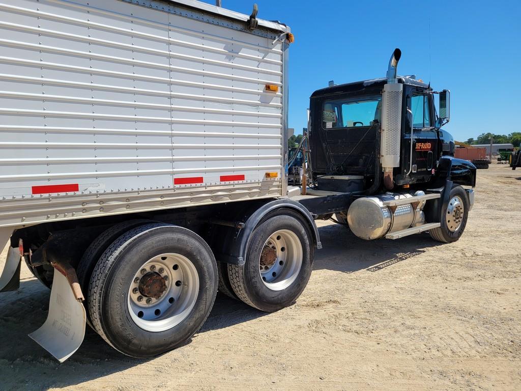 1992 Mack CH613 Semi Tractor