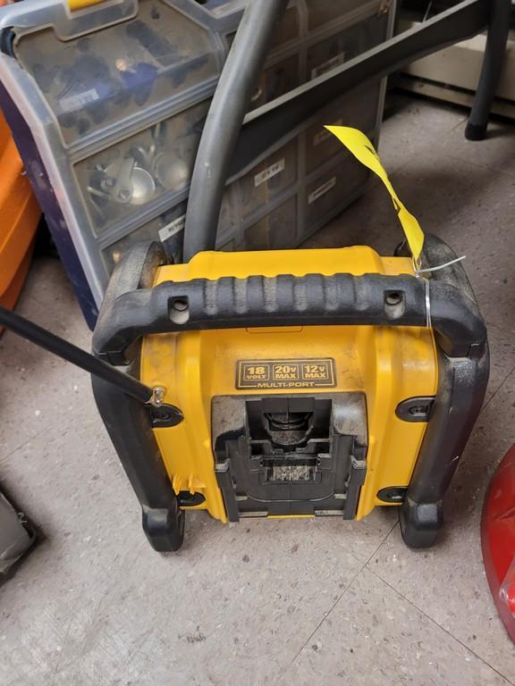 Dewalt AM/FM Radio