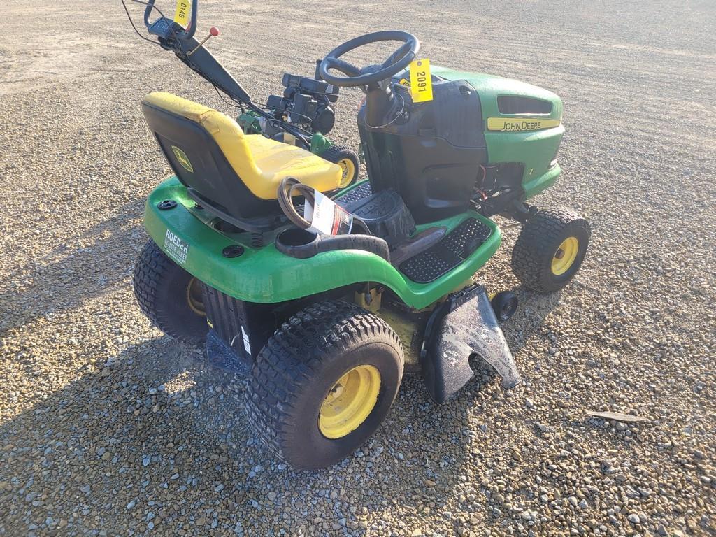 John Deere LA115 Lawn Mower