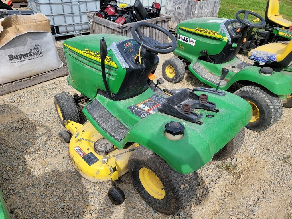 John Deere LX277 Lawn Mower